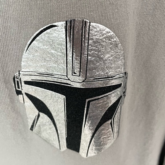 Disney Star Wars The Mandalorian Spirit Jersey Adult Unisex Medium Gray Shirt 15 - Picture 4 of 12